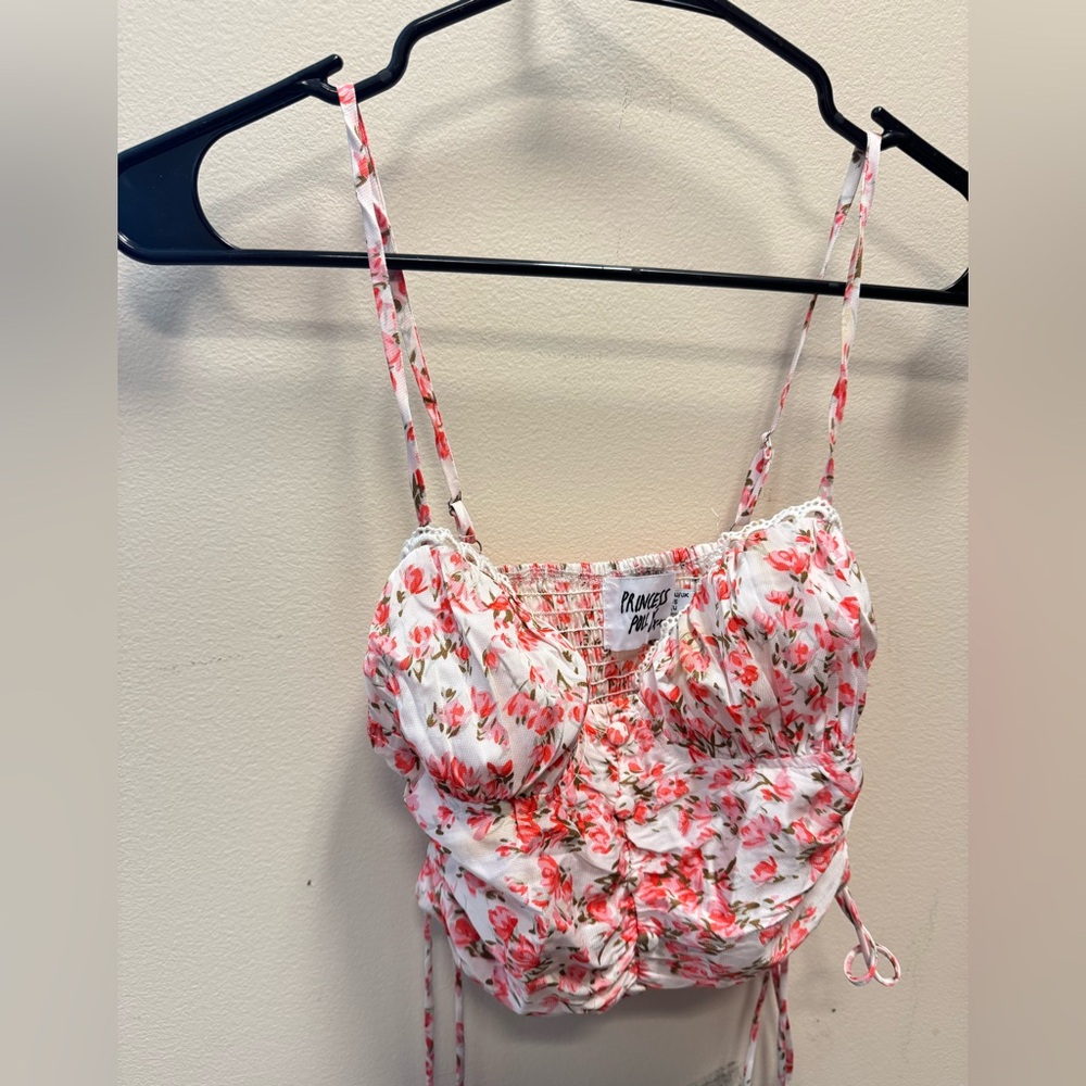 PRINCESS POLLY TOP red flowers white base